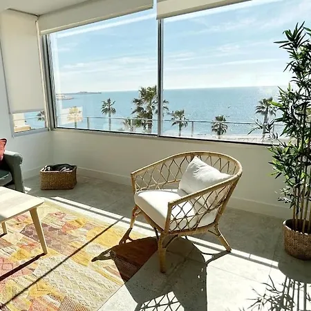 Moderno Y Completo Frente Al Mar Appartement